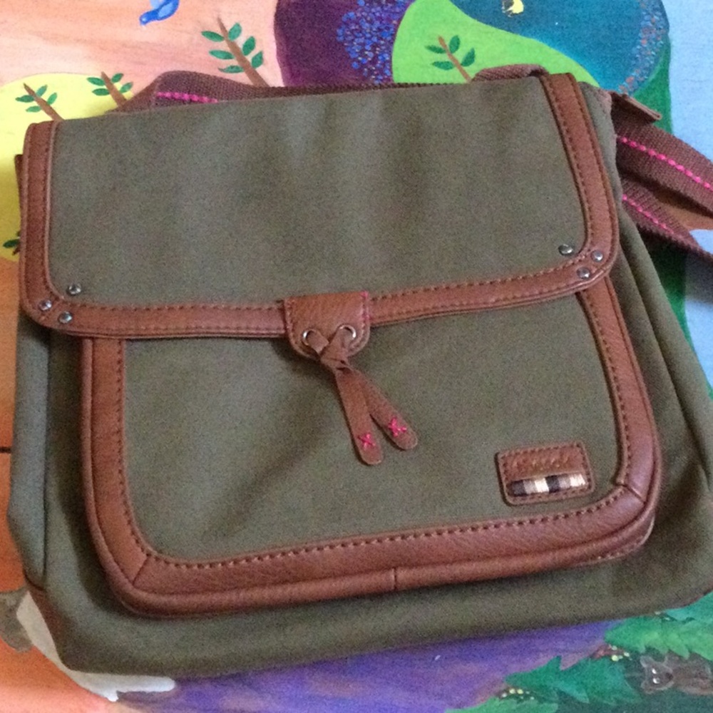 Cross body bag converts to backpack